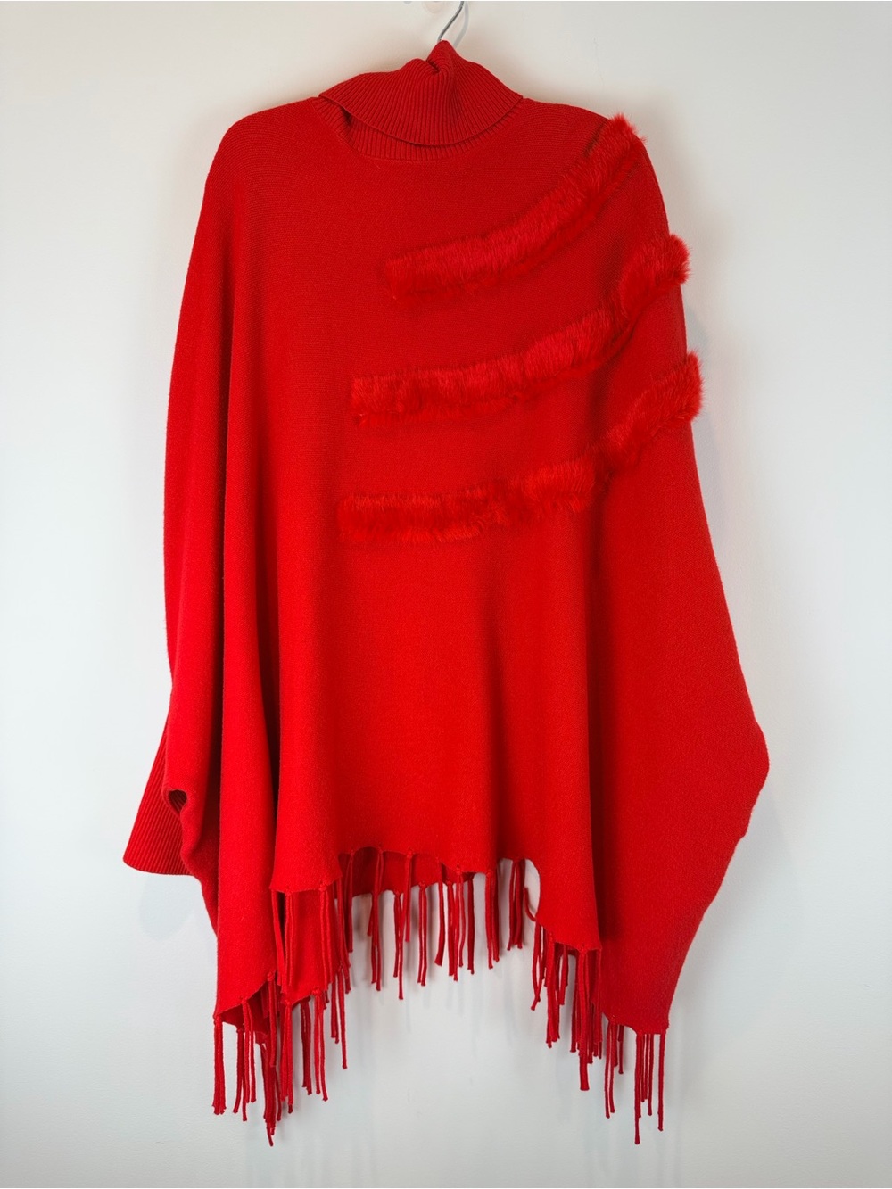 P Lucas Milano Red Turtleneck Fringe Poncho Cape with Faux-Fur Trim L/XL